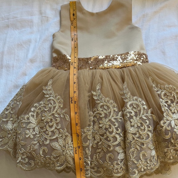Toddler Gold Special Ocaccion Dress 18-24 - Picture 5 of 6